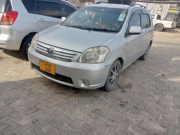 Toyota Raum 1.5 FWD 2005 Silver