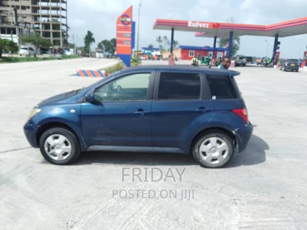 Toyota IST 2024 Blue