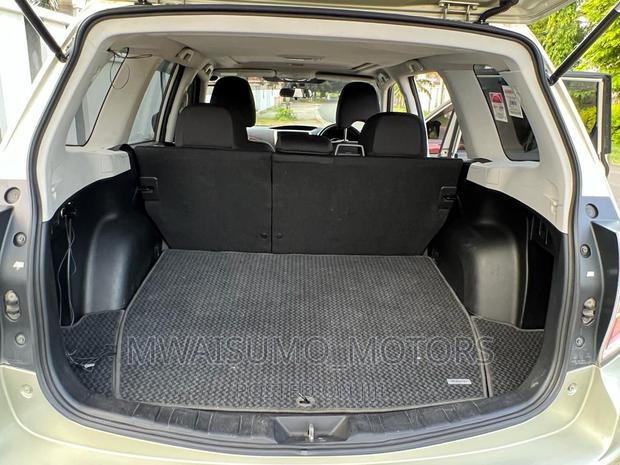 Subaru Forester 2010 Gold