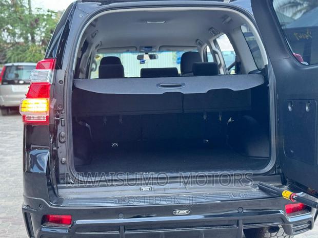 Toyota Land Cruiser Prado 2017 Black