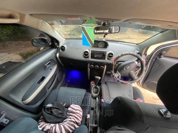 Toyota Raum 2005 Silver