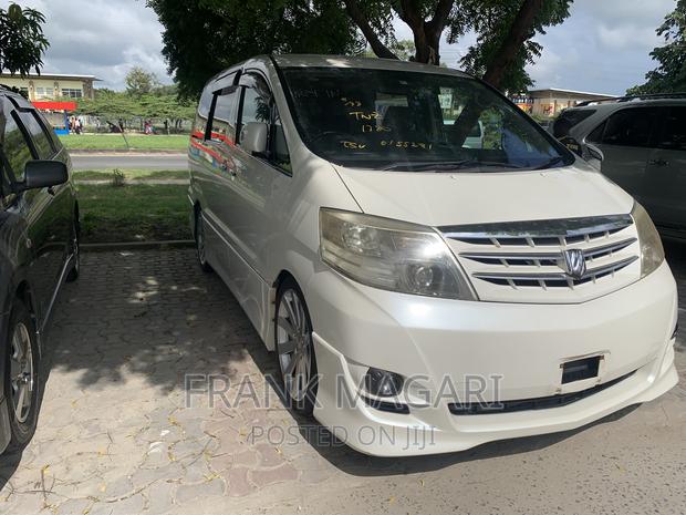 Toyota Alphard 2005 White