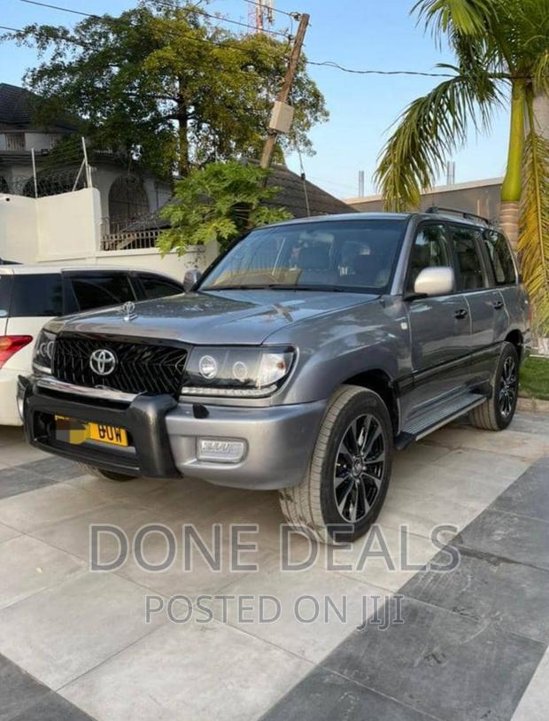 Toyota Land Cruiser 2006 Silver