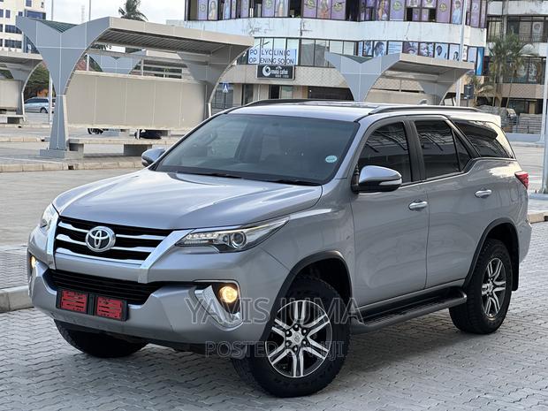 Toyota Fortuner 2016 Gray