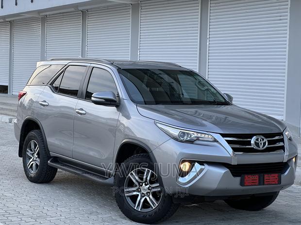 Toyota Fortuner 2016 Gray
