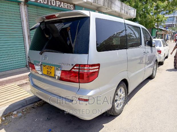 Toyota Alphard 2006 Silver