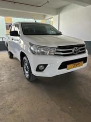 Toyota Hilux 2018 White for sale