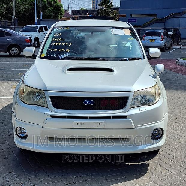 Subaru Forester 2010 Pearl