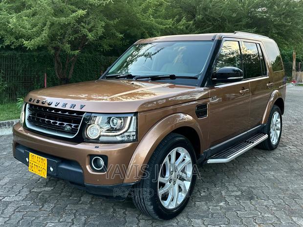 Land Rover Discovery 2014 Gold