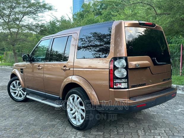 Land Rover Discovery 2014 Brown