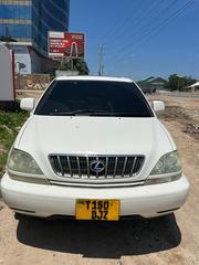 Toyota Harrier 2001 White for sale