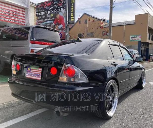 Toyota Altezza 1999 Black
