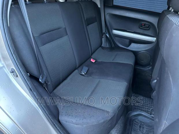Toyota IST 2006 Gold