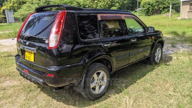 Nissan X-Trail 2.0 2005 Black