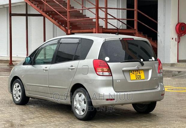 Toyota Corolla Spacio 2005 Silver