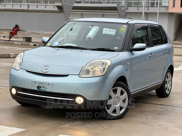 Mazda Verisa 2011 Gray