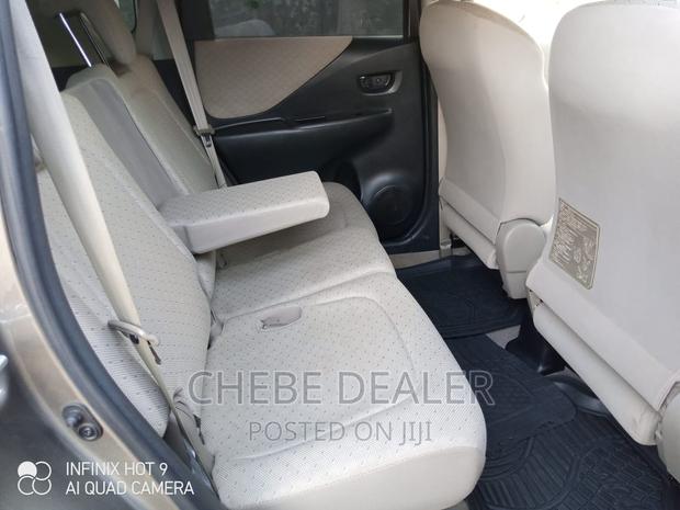 Toyota Ractis 2009 Gray