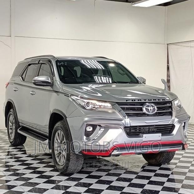 Toyota Fortuner 2017 Silver