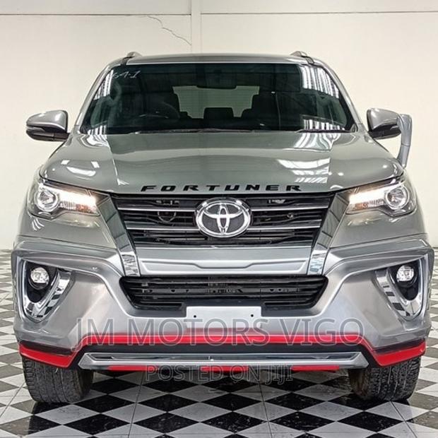 Toyota Fortuner 2017 Silver