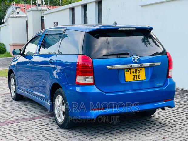 Toyota Wish 2006 Blue