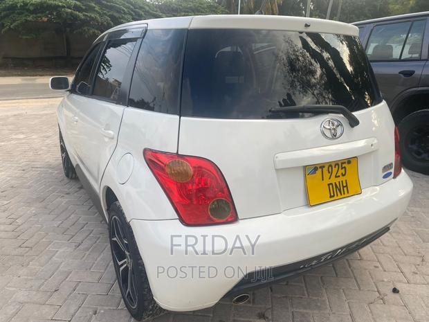 Toyota IST 2005 White