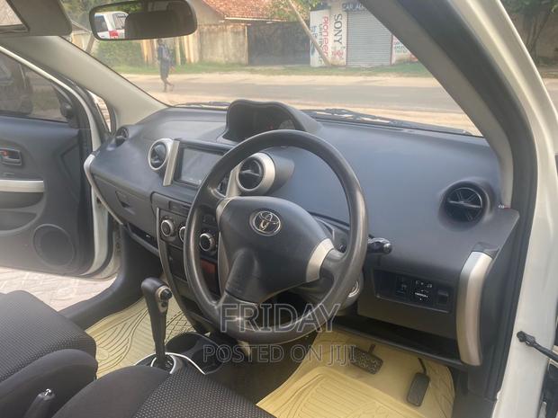 Toyota IST 2005 White