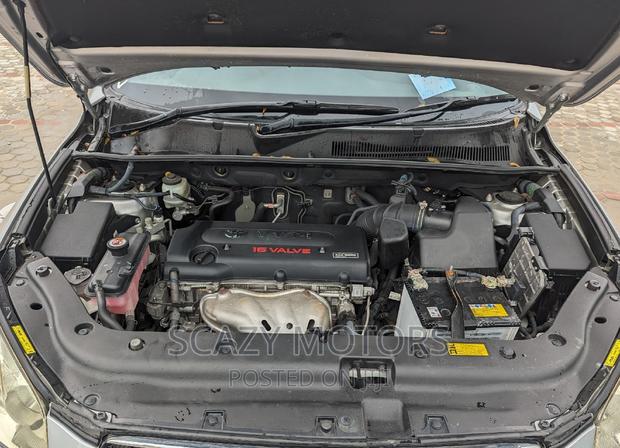 Toyota RAV4 2010 Silver