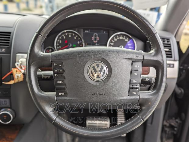 Volkswagen Touareg 2009 Black