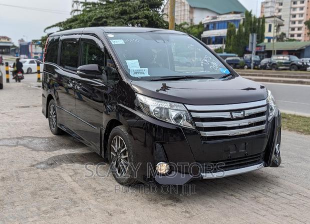 Toyota Noah 2017 Black