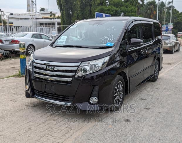 Toyota Noah 2017 Black
