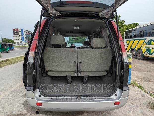 Toyota Noah 2002 Black