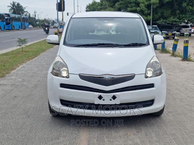 Toyota Ractis 2008 White
