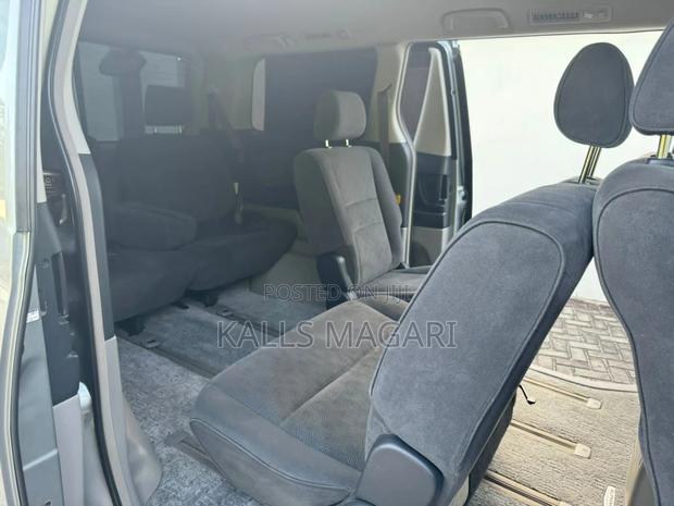 Toyota Alphard 2007 Gray