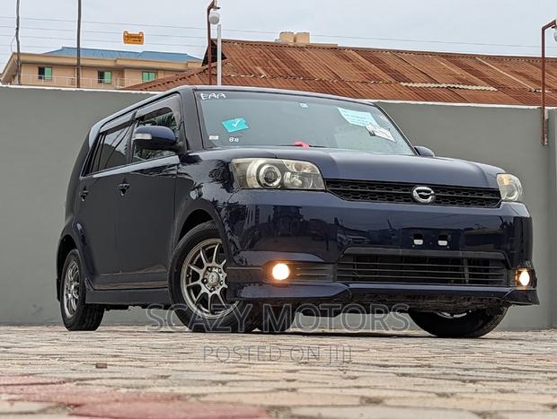 Toyota Corolla Rumion 2012 Blue