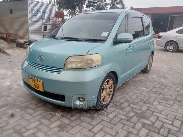 Toyota Porte 1.3 FWD 2005 Blue