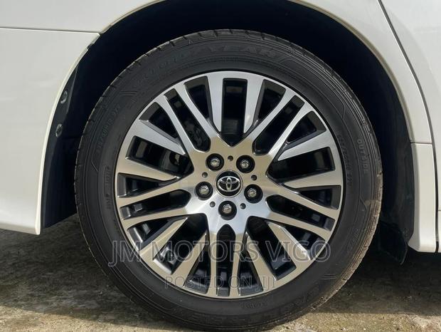 Toyota Alphard 2017 Pearl