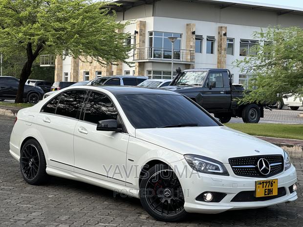 Mercedes-Benz C-Class 2009 White