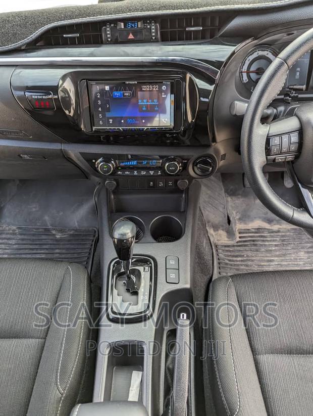 Toyota Hilux 2019 Black