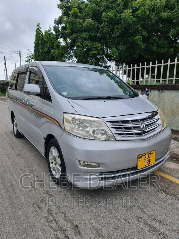 Toyota Alphard 2005 Silver