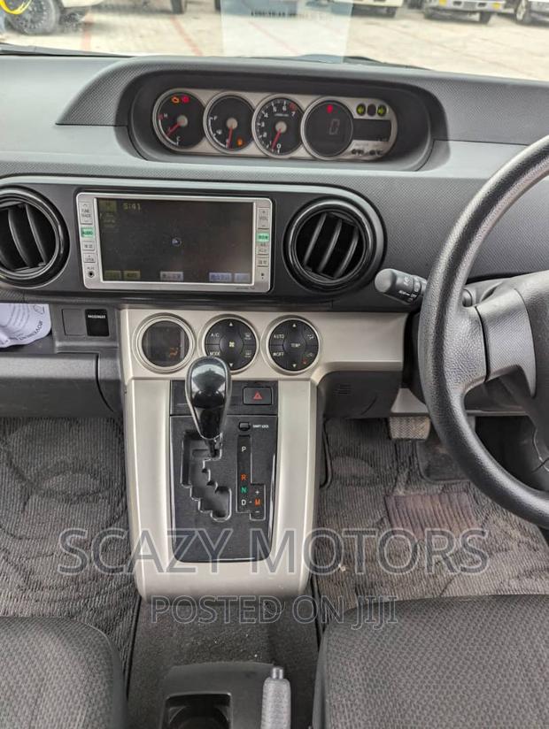 Toyota Corolla Rumion 2008 White