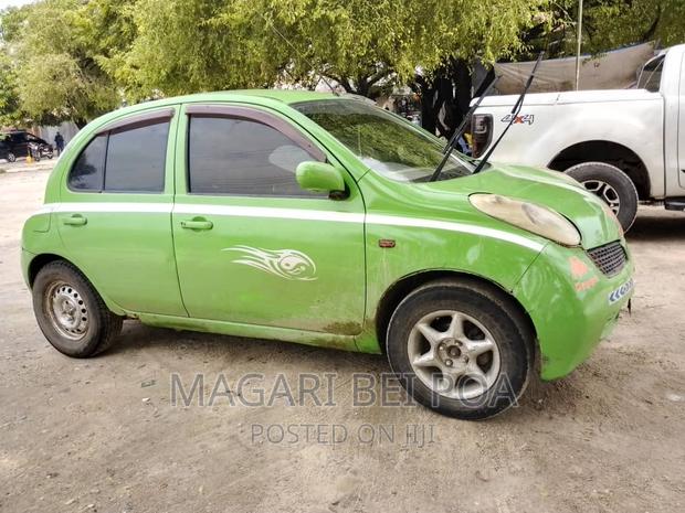 Nissan March 2001 Green