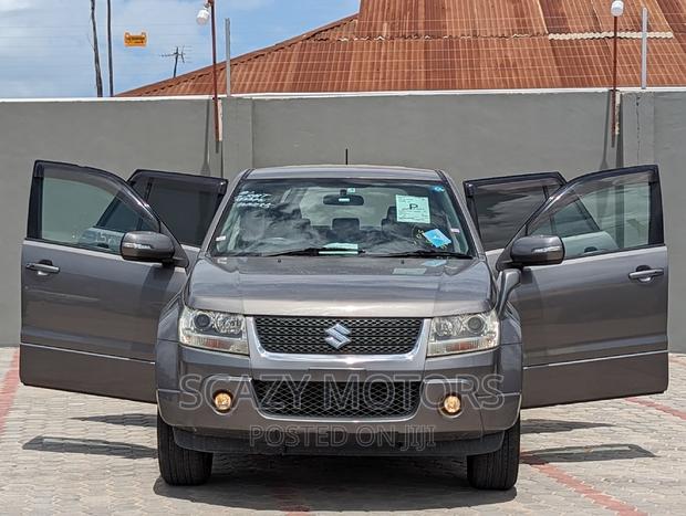 Suzuki Escudo 2006 Gray