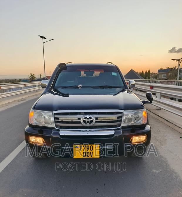 Toyota Land Cruiser 2005 Black