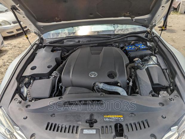 Toyota Crown 2014 Silver