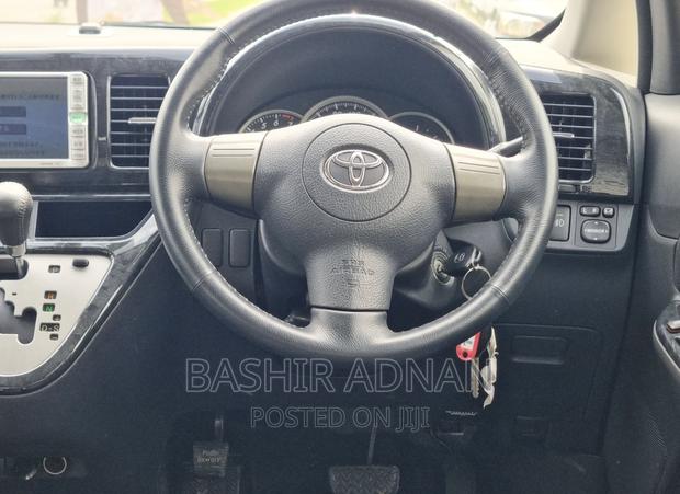 Toyota Wish 2007 Gray