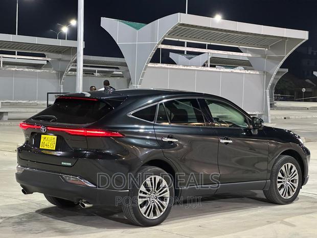 Toyota Harrier 2021 Black