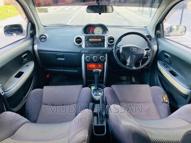 Toyota IST 2003 Gold