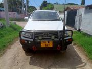 Toyota Hilux 2002 White for sale