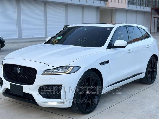 Jaguar F-Pace 2017 White