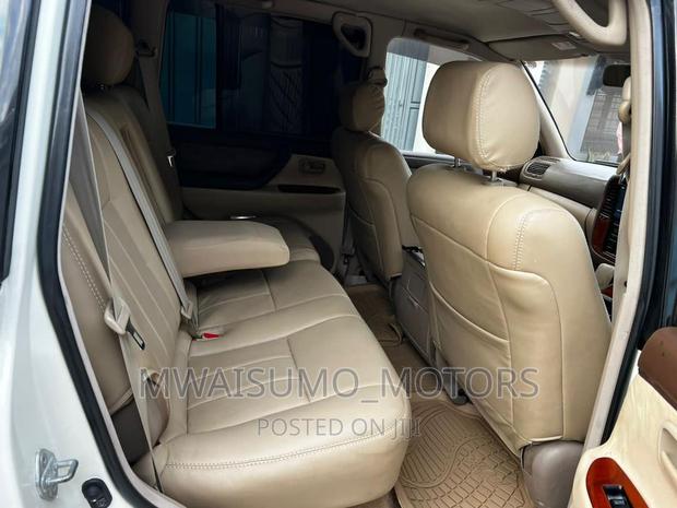 Toyota Hilux 2018 White